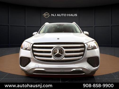 Cirrus Silver Metallic 2024 Mercedes-Benz GLS 450 4MATIC