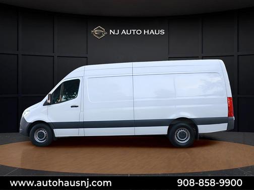 White 2023 Mercedes-Benz Sprinter 2500 170 WB