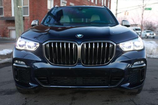 2021 BMW X5 M50i