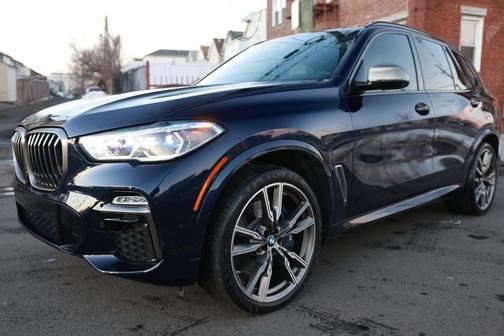 2021 BMW X5 M50i