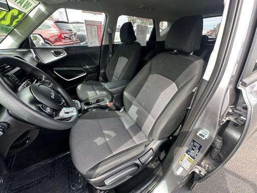 Steel Gray 2025 Kia Soul LX
