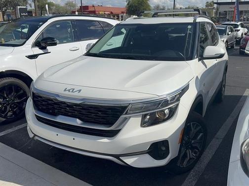 2023 Kia Seltos EX