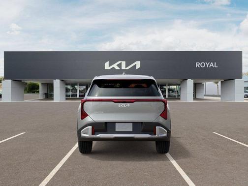 Ivory 2027 Kia Seltos LX