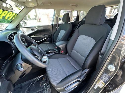 Gray 2025 Kia Soul LX