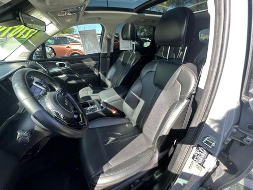 Gray 2022 Kia Sorento SX