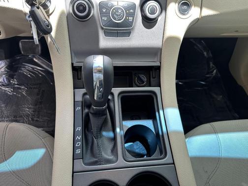 2018 Ford Taurus SE