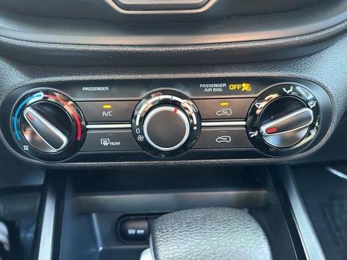 Snow White Pearl 2024 Kia Soul LX
