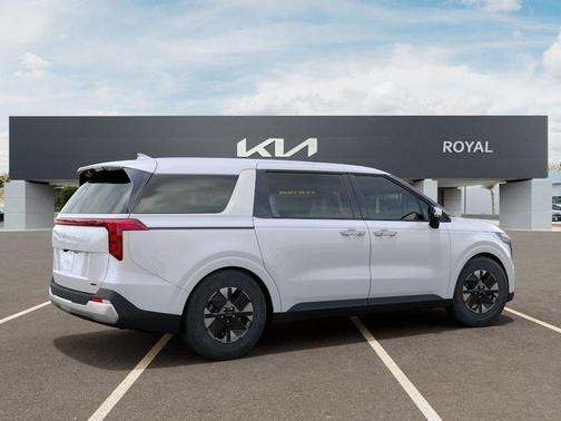 White Pearl 2026 Kia Carnival Hybrid LXS