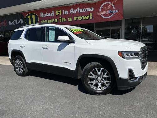 2023 GMC Acadia SLT