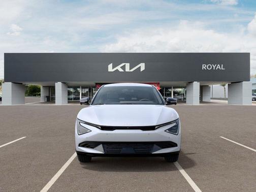 2025 Kia EV6 Light
