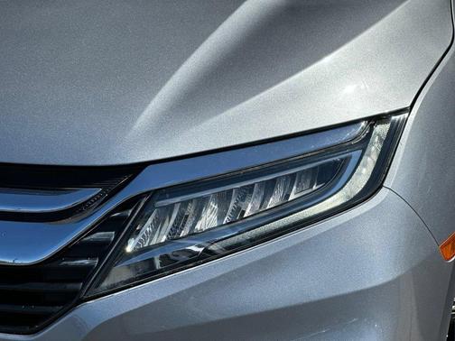 Silver 2019 Honda Odyssey Elite