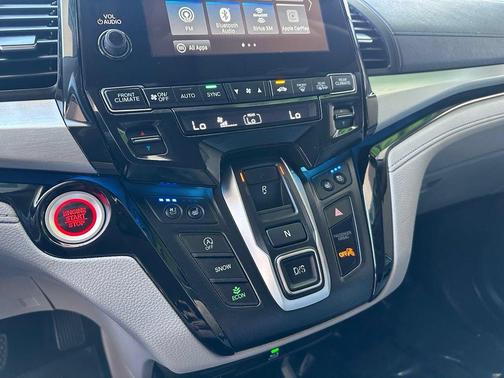 Silver 2019 Honda Odyssey Elite