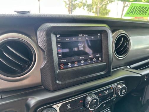 Billet Silver Metallic Clearcoat 2019 Jeep Wrangler Unlimited Sport