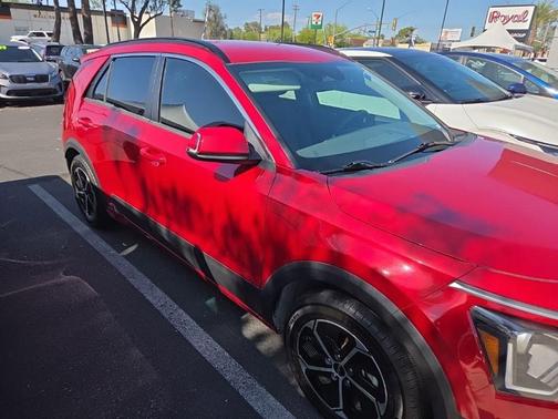 Red 2023 Kia Niro EX