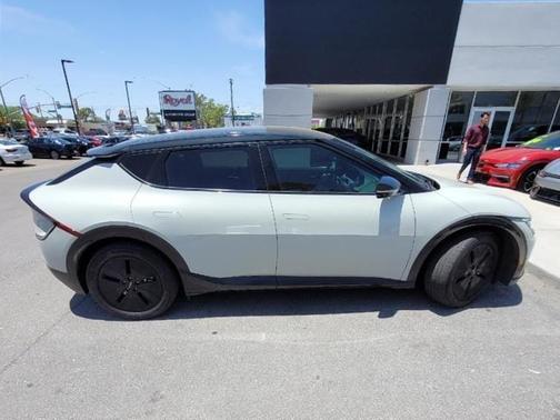 2022 Kia EV6 Wind