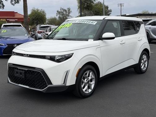 2024 Kia Soul LX