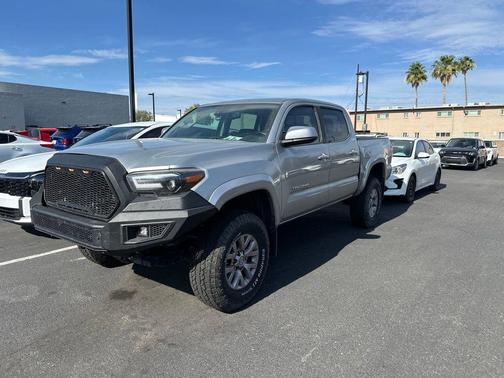 Silver Sky Metallic 2019 Toyota Tacoma SR5