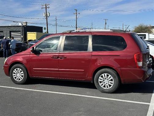 2012 Kia Sedona LX