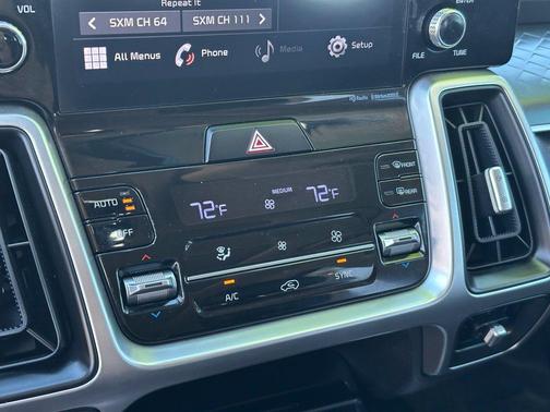 White Pearl 2021 Kia Sorento S