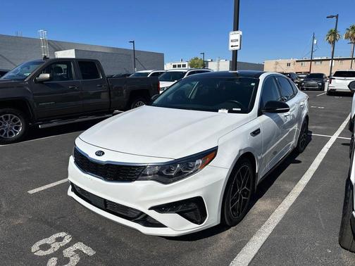 Snow White Pearl 2020 Kia Optima SX Turbo