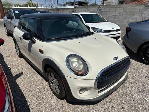Pepper White 2016 MINI Hardtop Cooper