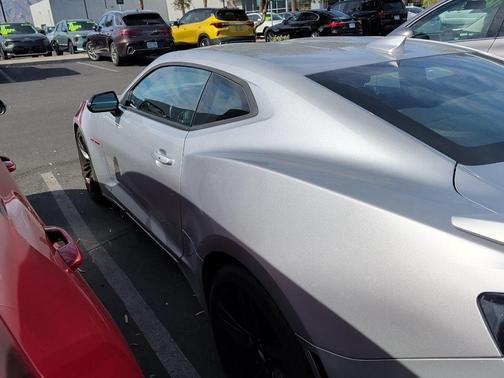 Silver Ice Metallic 2018 Chevrolet Camaro 1SS
