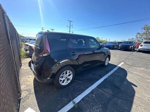Black 2025 Kia Soul LX