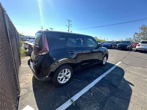 Black 2025 Kia Soul LX