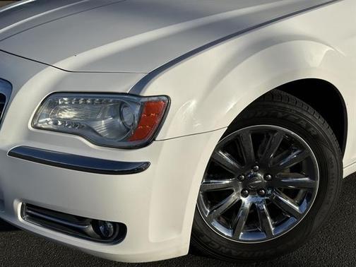 2011 Chrysler 300 Limited