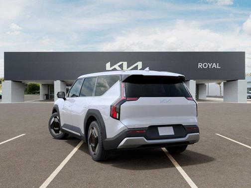 White Pearl 2026 Kia EV9 Light Long Range
