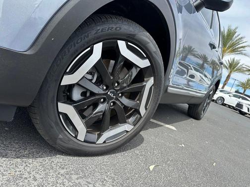 Silver 2025 Kia Telluride EX
