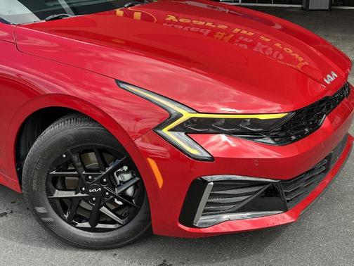2025 Kia K5 LXS