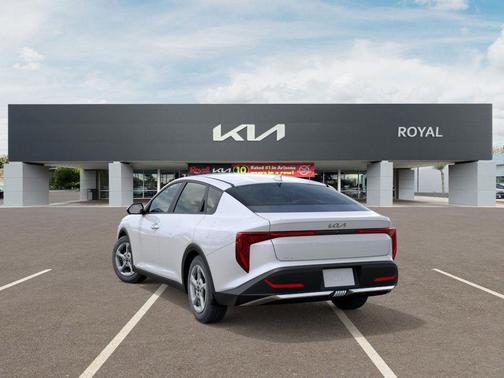 2025 Kia K4 LX
