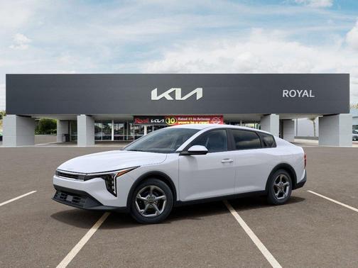 White Pearl 2026 Kia K4 LXS