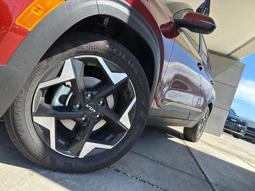 Orange 2026 Kia Seltos S