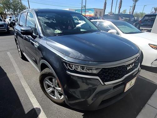 2022 Kia Sorento LX