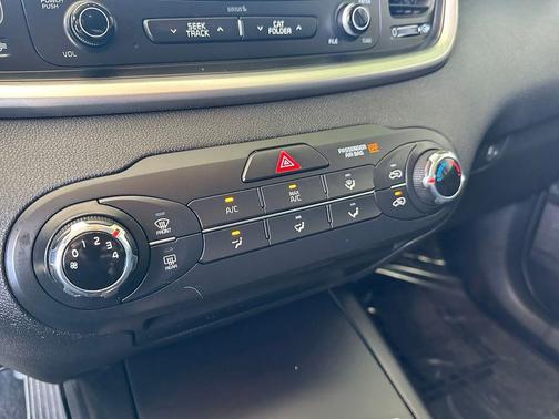 Blue 2016 Kia Sorento LX