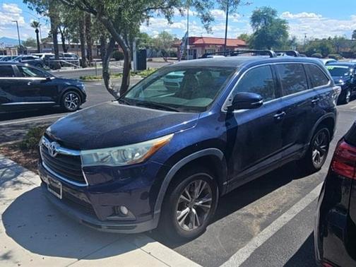 2015 Toyota Highlander LE