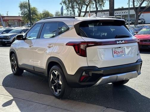 2025 Kia Seltos EX
