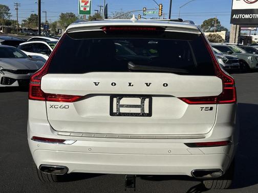 2021 Volvo XC60 T5 Inscription