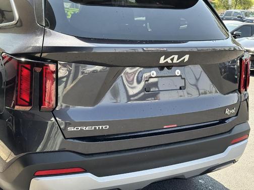 2025 Kia Sorento LX