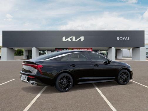 Aurora Black Pearl 2026 Kia K5 GT-Line