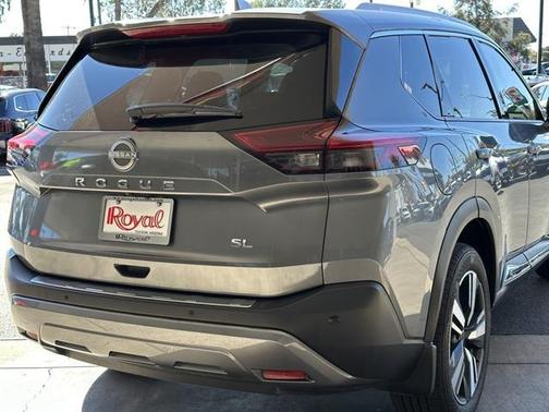 2022 Nissan Rogue SL