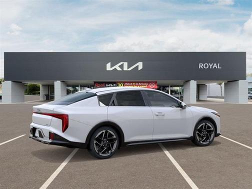 2025 Kia K4 GT-Line