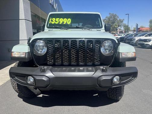 2023 Jeep Gladiator Sport