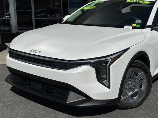 2025 Kia K4 LX
