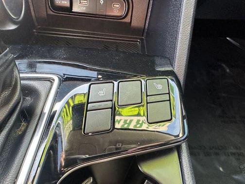 Silver 2025 Kia Sportage EX