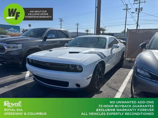 White 2018 Dodge Challenger SXT