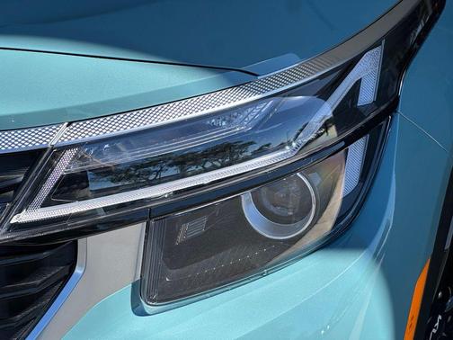 Blue 2025 Kia Seltos EX