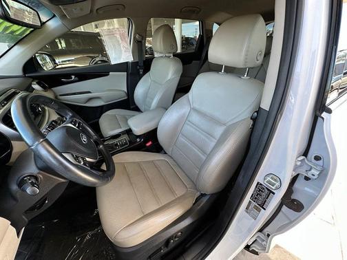 Snow White Pearl 2019 Kia Sorento EX